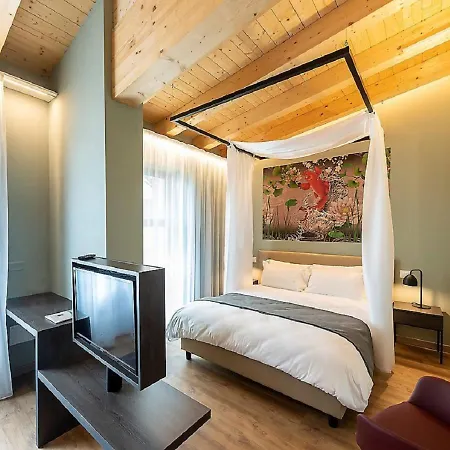Hotel Regina Del Garda