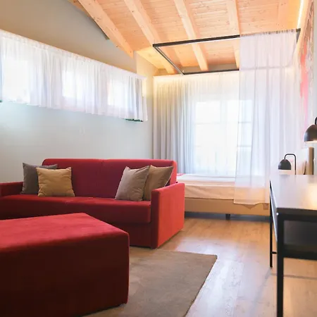 Regina Del Garda Hotel 4*