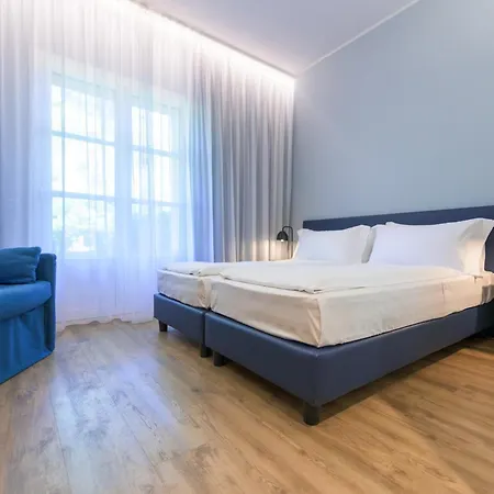 Regina Del Garda 4*